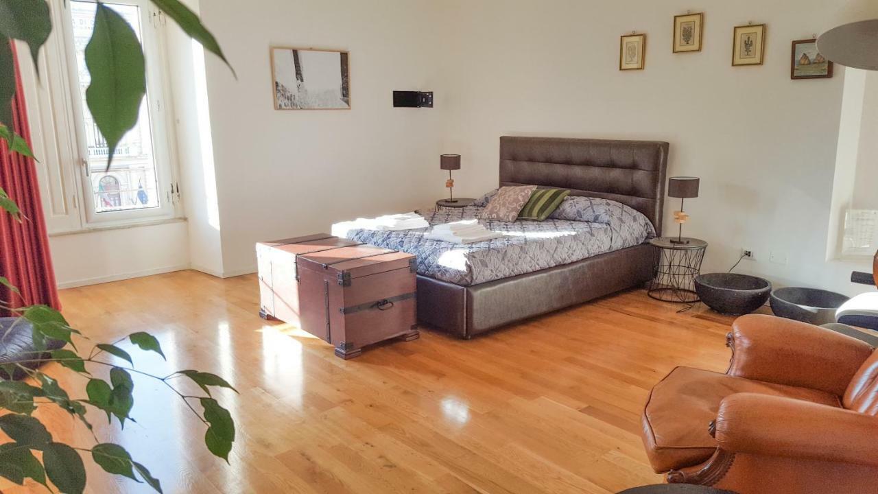 5 Sirene Bed and Breakfast Napels Buitenkant foto