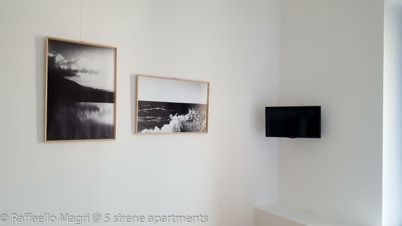 5 Sirene Bed and Breakfast Napels Buitenkant foto